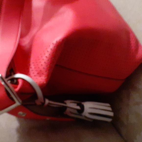 COACH PERFORATED LEATHER HOBO DUFF BAG NWT - Picture 4 of 9